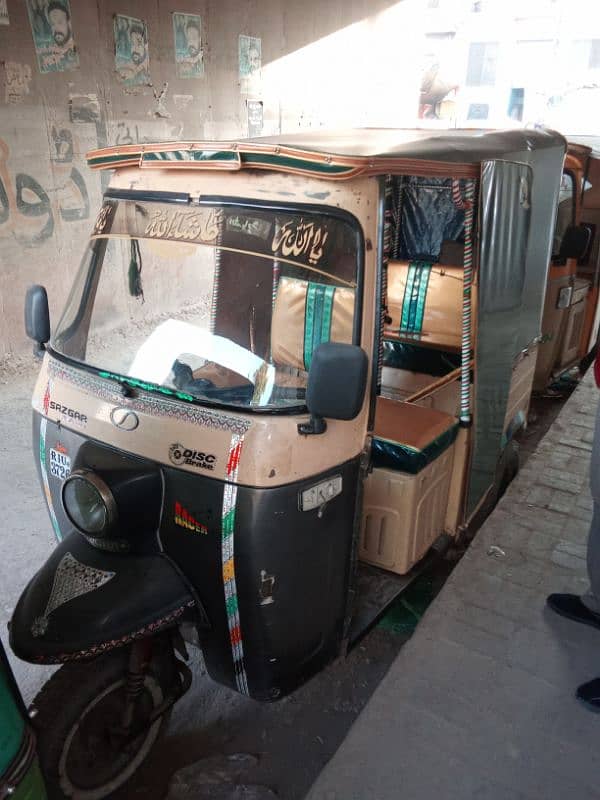 auto rickshaw Sazgar bilkul ok  all chrze new ha 03195360190 0