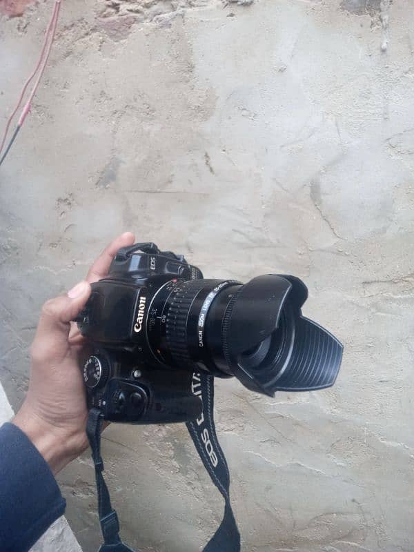 canon camera 400D 6