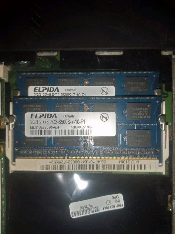 2 gb laptop ram like new 2 sticks 0