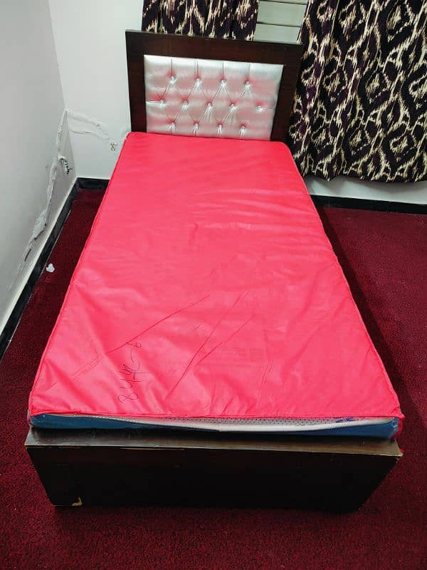 Single wooden bed with 6 inches sick Master molty foam 16