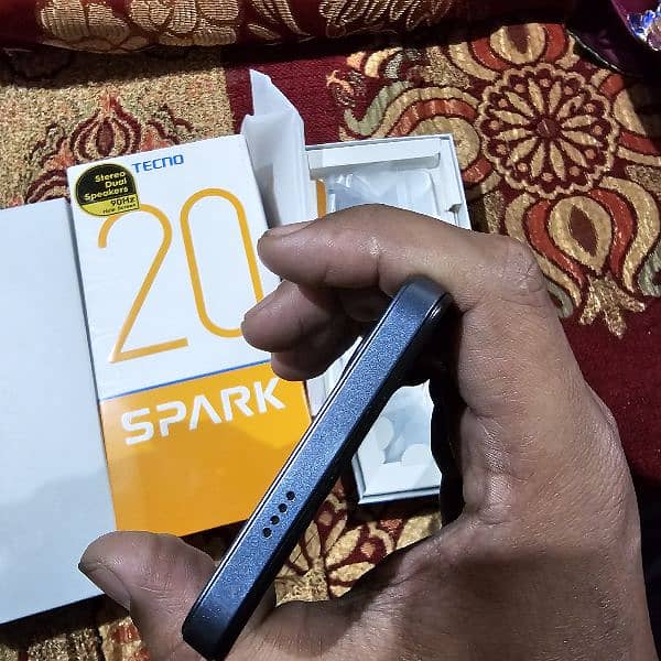 tecno spark 20c complete box all accessroies 4