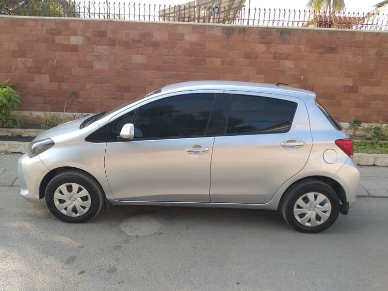 Toyota Vitz 2015 4