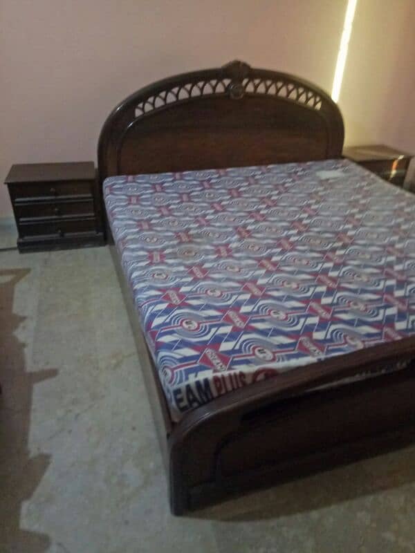 king size bed, two side tables,dressing table 1