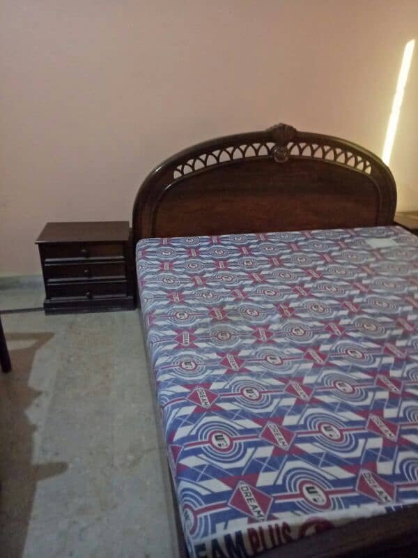 king size bed, two side tables,dressing table 2