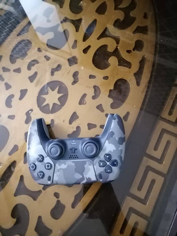 PS5 controller 1