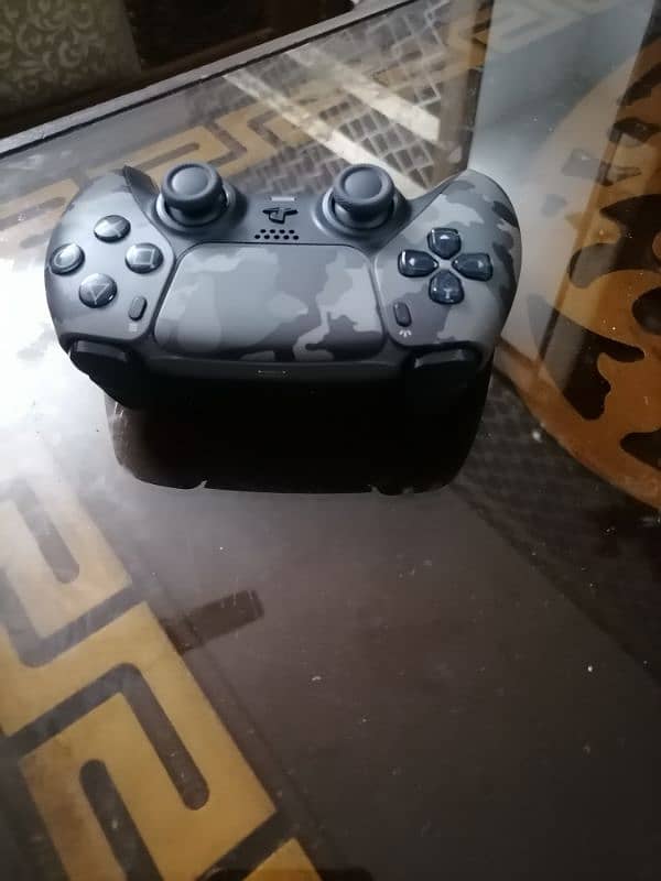 PS5 controller 2