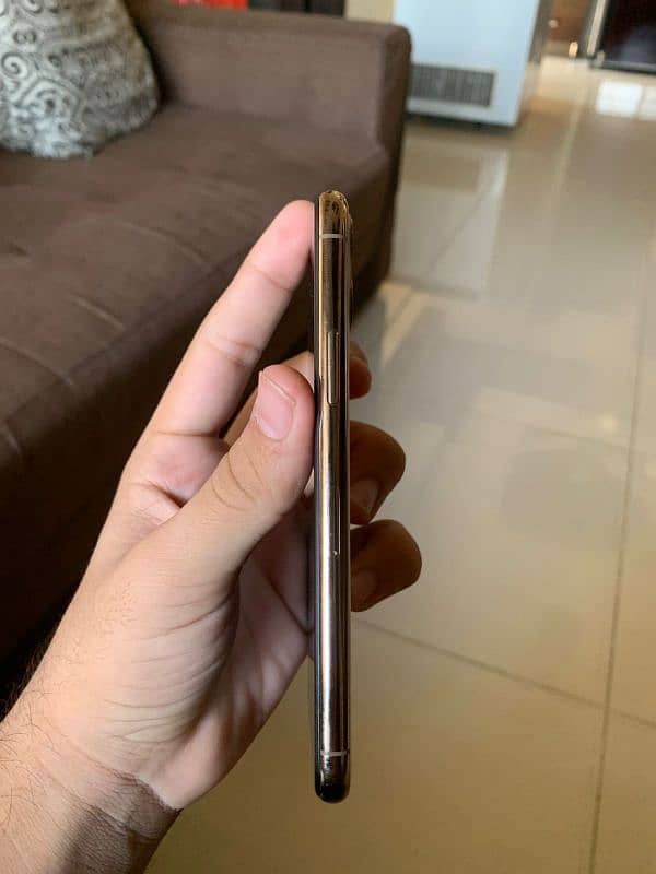 iPhone 11 Pro PTA APPROVE GOLDEN COLOUR 256GB 1