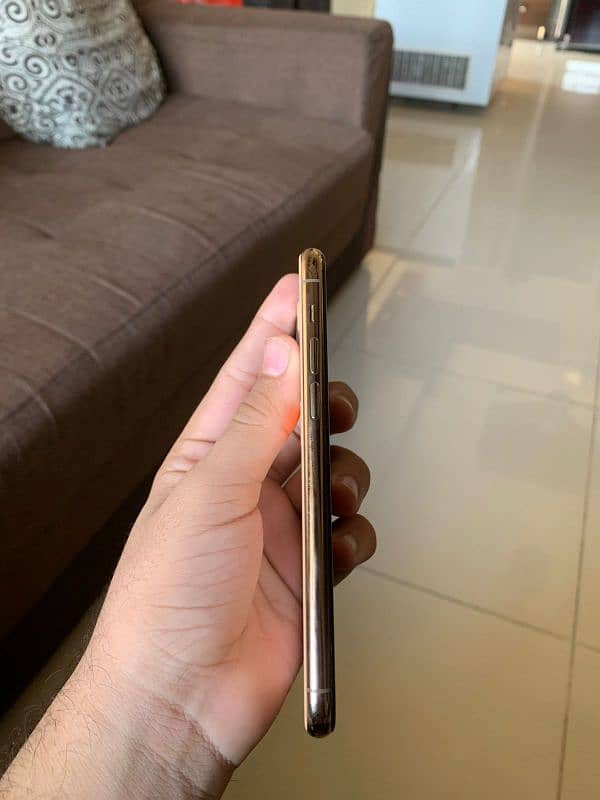 iPhone 11 Pro PTA APPROVE GOLDEN COLOUR 256GB 3