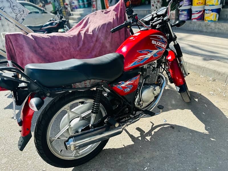 Suzuki GS 150 SE 5