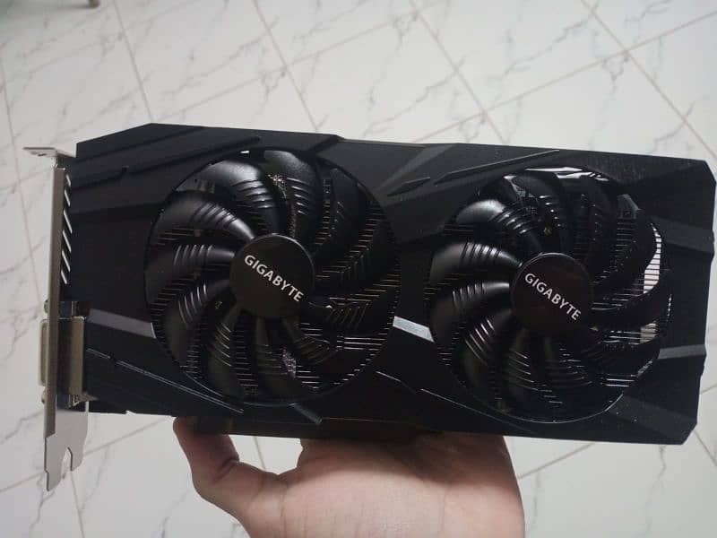 Gigabyte RX580 8GB 2304sp 0