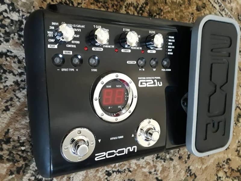 Zoom G 2.1 U Guitar Effect / Guitar Processor / Guitar Pedal 1