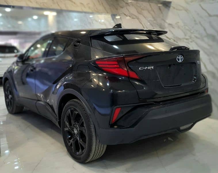 Toyota C-HR 2020 1