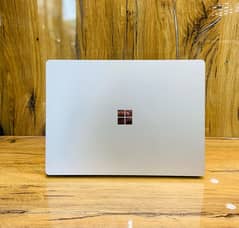 MicroSoft Surface i5-8th Gen 8Gb Ram 256Gb SSD