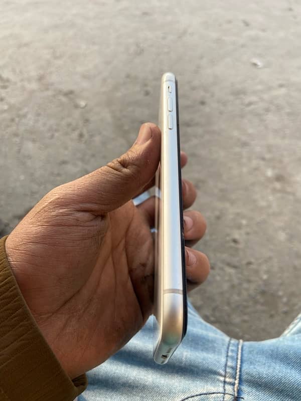 iphone xr 256gb pta approve 5