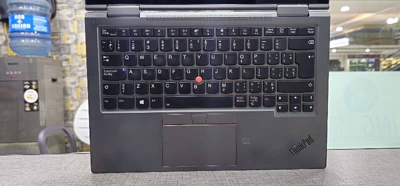 Lenovo yoga X1 Core i7 8th Generation Touch x360 4