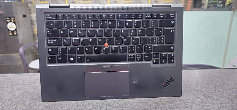 Lenovo yoga X1 Core i7 8th Generation Touch x360 10