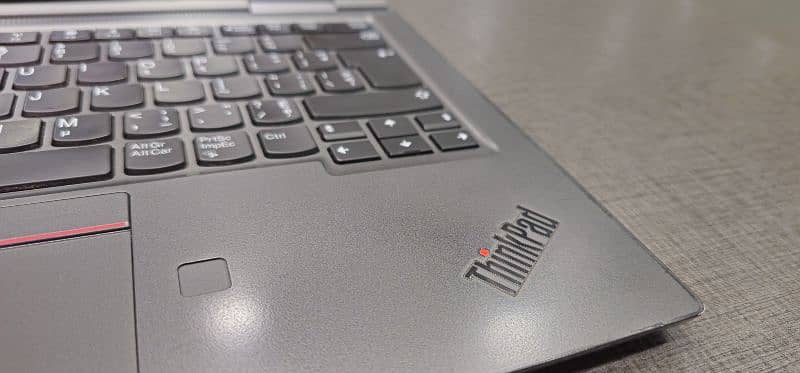 Lenovo yoga X1 Core i7 8th Generation Touch x360 14