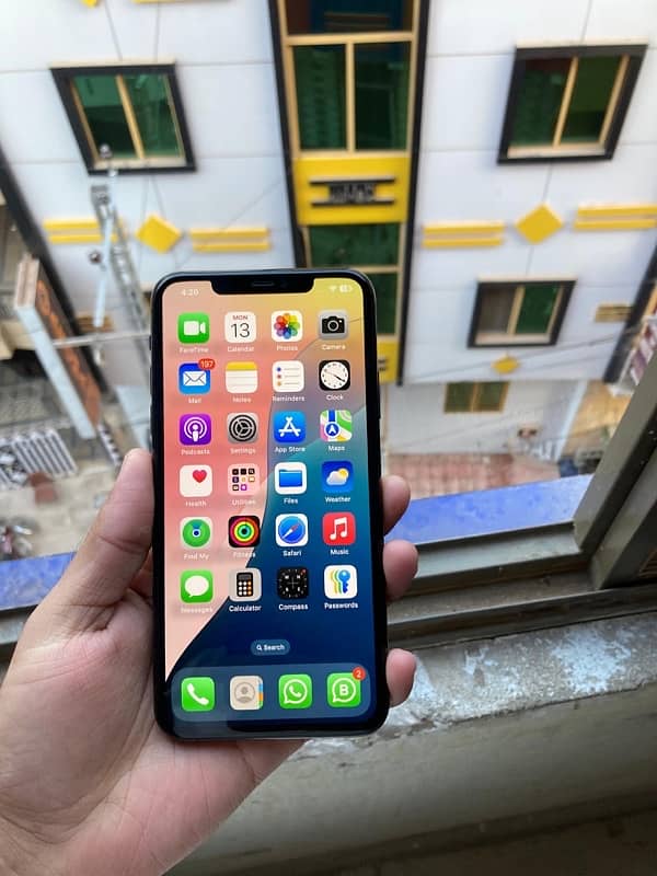 iPhone 11 Pro Max 64gb 9