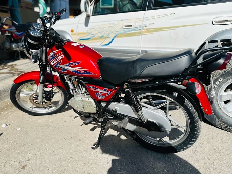 Suzuki GS 150 SE 7