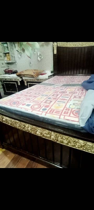 I m selling my king bed hard metrss 6