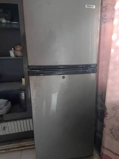 orient fridge for sale: perfect from small families urgent sale