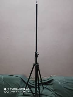 tripod stand