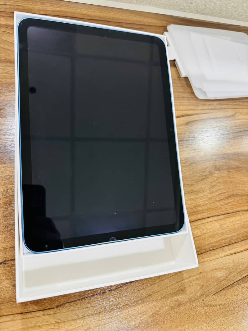 Brand New Apple iPad 10th Generation - 64GB | Grade 10/10 | With Warra 3