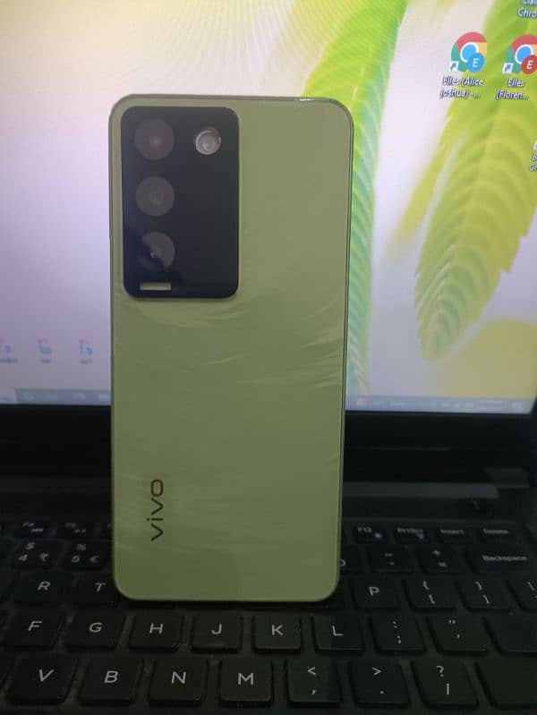 Vivo Y100 1