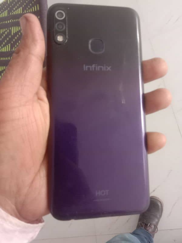 Infinix hot 8 lite 2/32 1