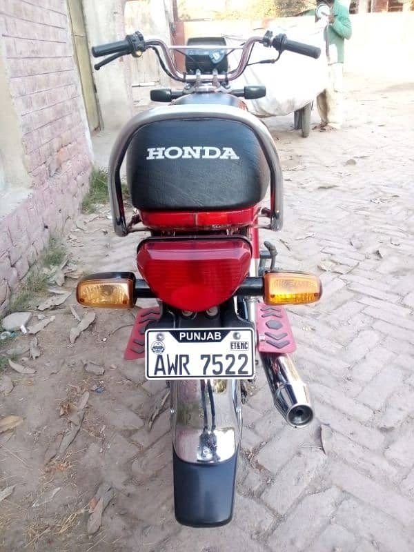 Honda CD 70 cc motorcycle 2024 model 10