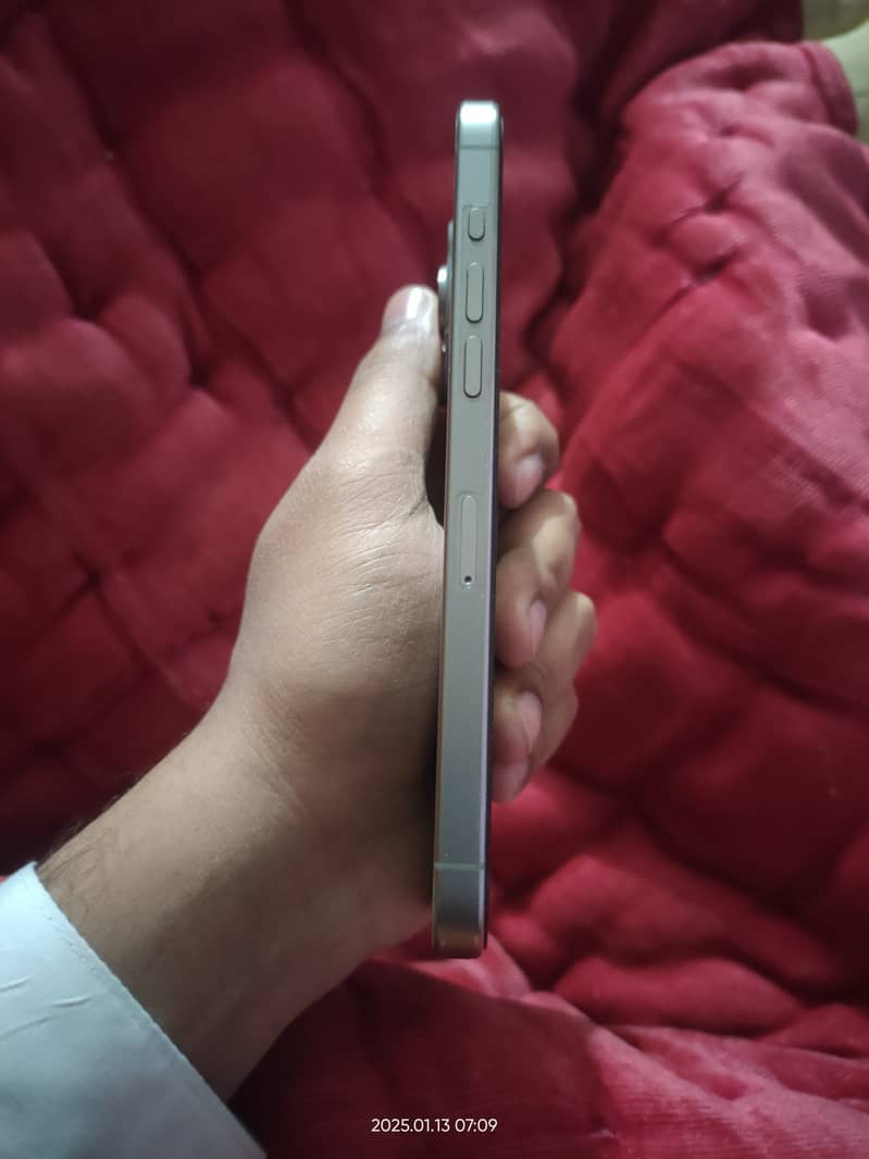 iPhone 15 pro Max Non PTA 3