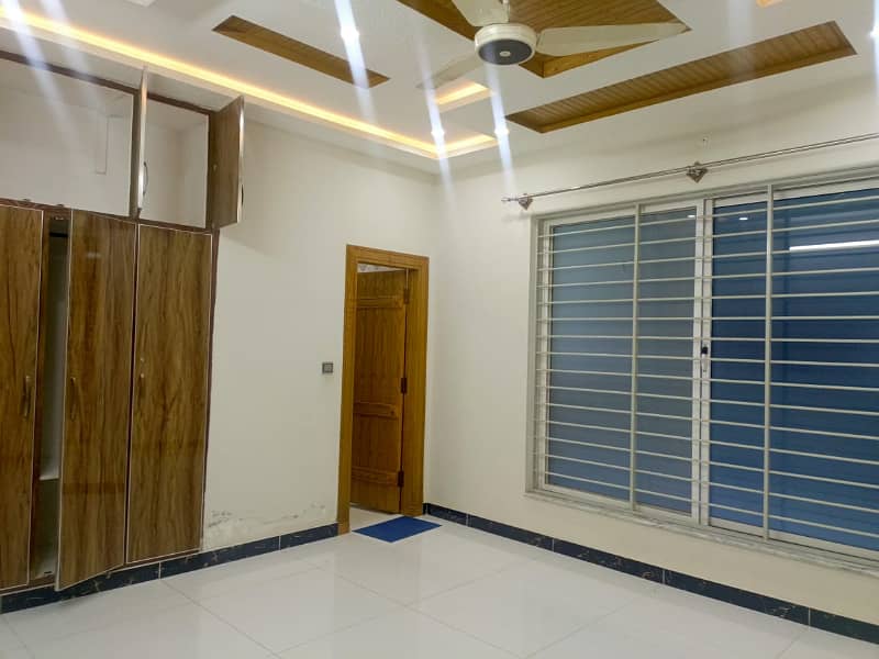 Upper portion 10 marla for rent in phase 2 bahria town rawalpindi 5