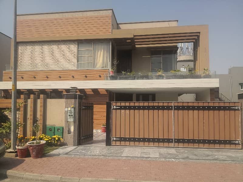 A Beautiful Luxury Ideal Location Like Brand New 20 Marla Upper Portion Available For Rent With Gas In Overseas B Block EE 27