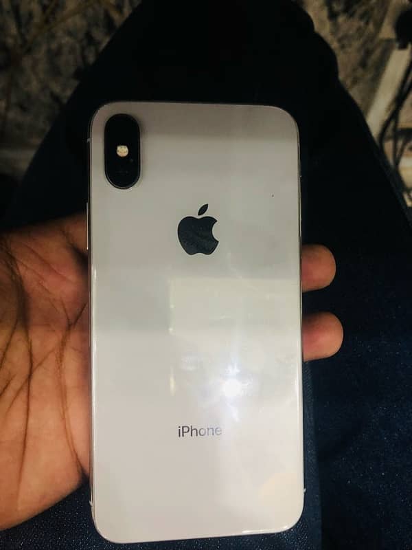 iphone x 8/10 32k negotiable 5