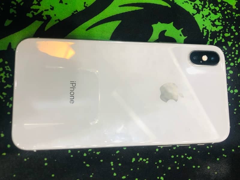 iphone x 8/10 32k negotiable 12