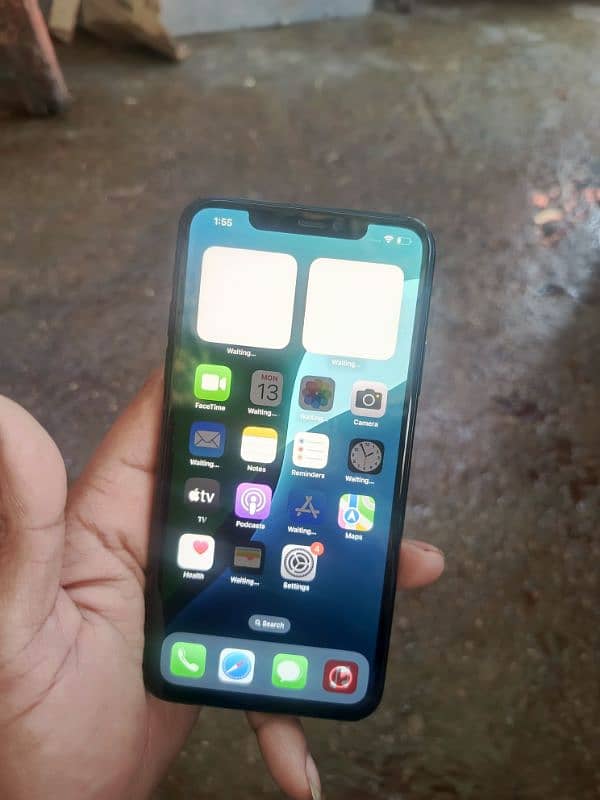 i phone 11 pro max PTA 5