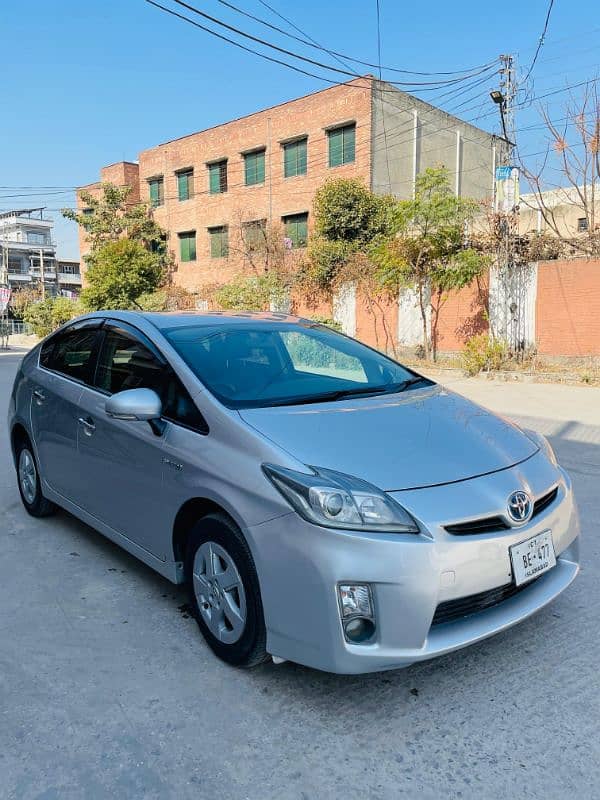 Toyota Prius 2011 4