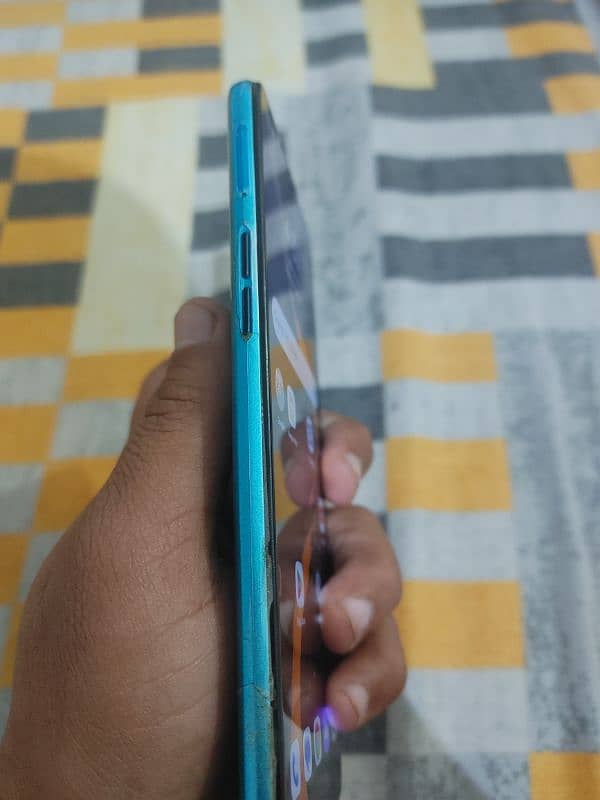 Realme 5i | 4+64 | 8/10 no fault 5