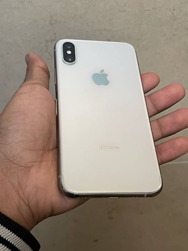 iPhone XS White Pristine Condition 12