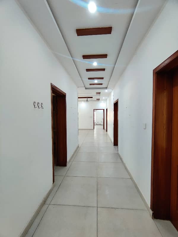 12 Marla Upper Portion House Available. For Rent in G-15 Islamabad. 4