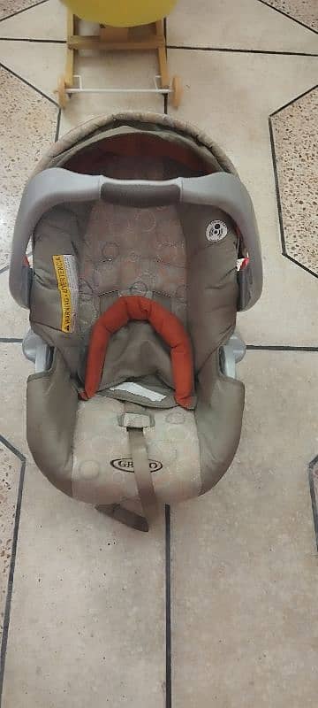 carrycot +carseat 0