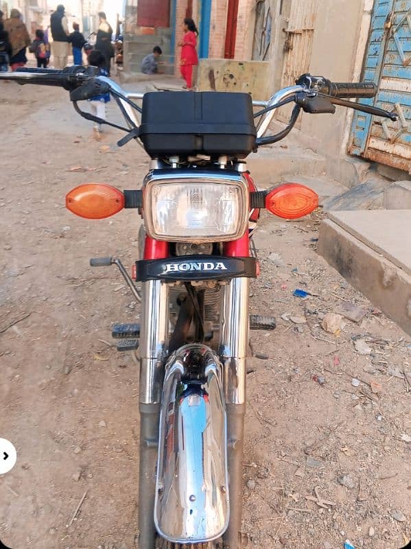 Honda cg 125 2020 model 21 rigester Karachi nomber call no 03476227019 4