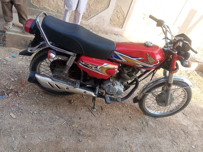 Honda cg 125 2020 model 21 rigester Karachi nomber call no 03476227019 11