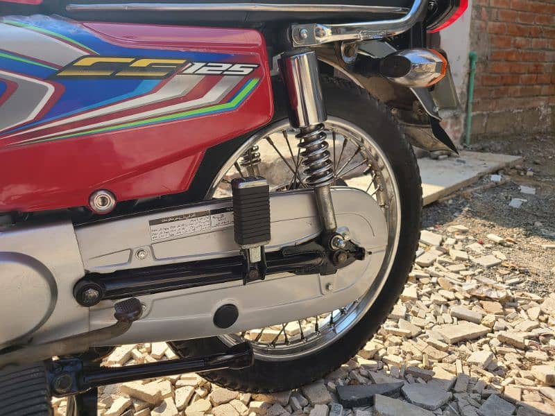 Honda 125 very good condition 2