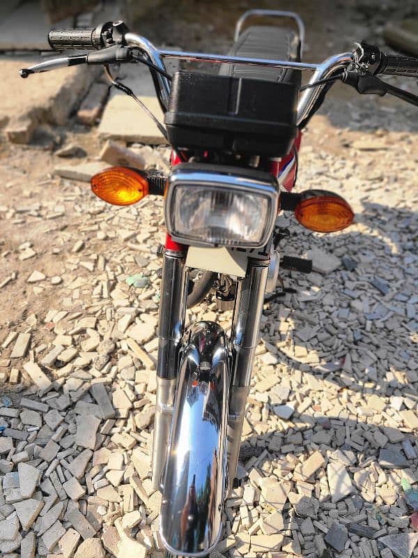 Honda 125 very good condition 7