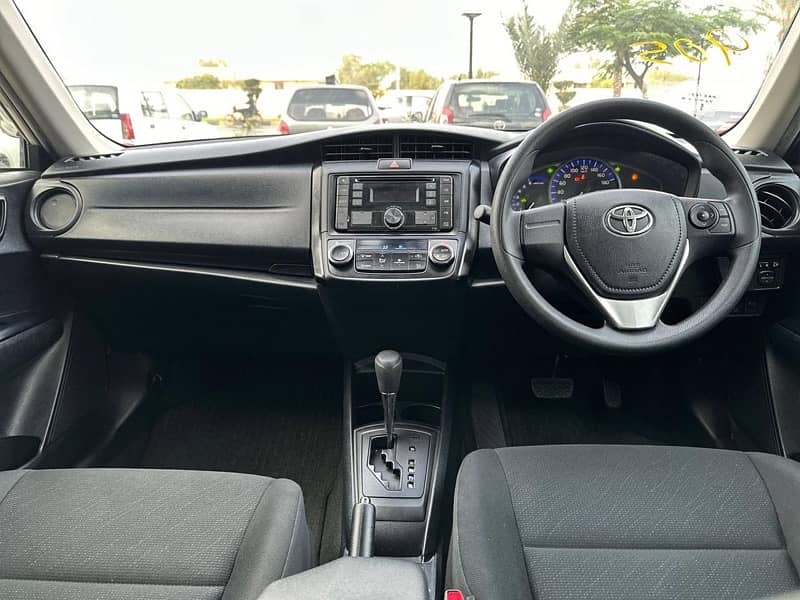 Toyota Corolla Axio 2021 5