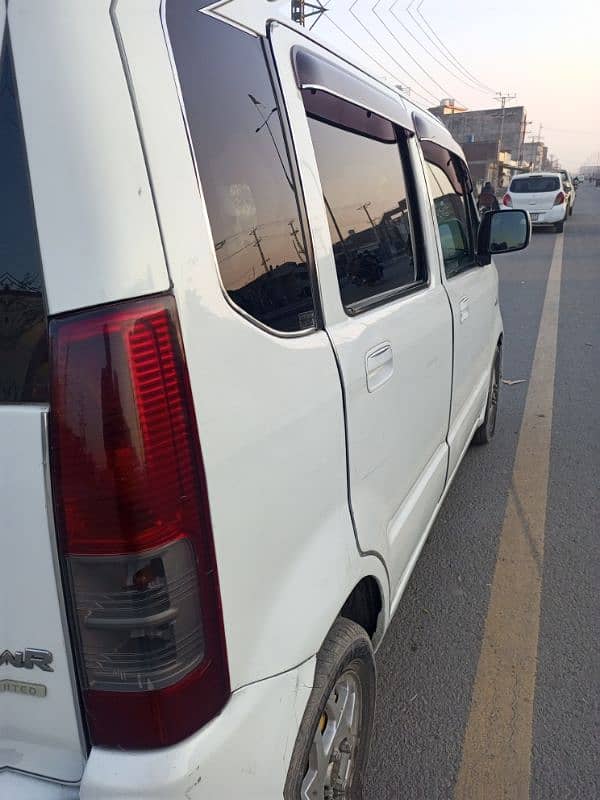 Suzuki Wagon R 2013 1