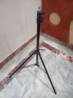 Ring light metal stand. |03069697340|