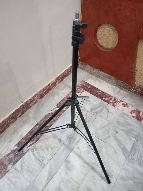 Ring light metal stand. |03069697340| 0