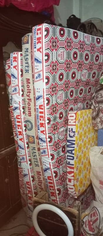 mattress \ single mattress \ king size  all size mattress available 0